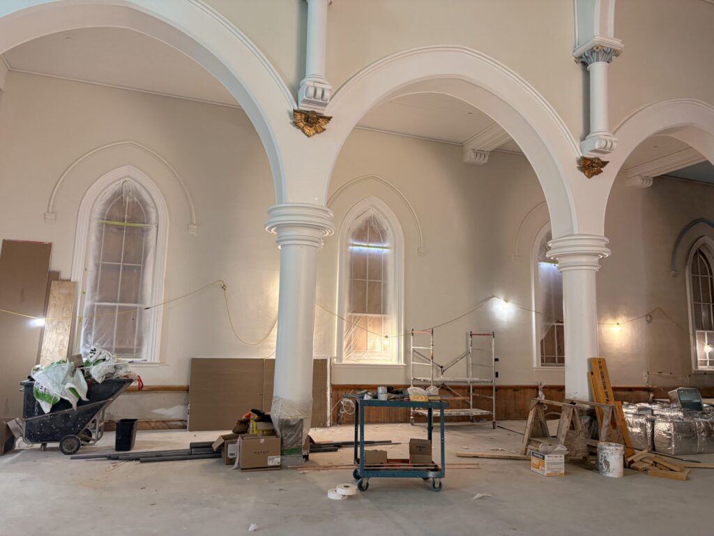 Église de Waterville, sablage au jet sur bâtiment patrimonial par Hydro-Restauration