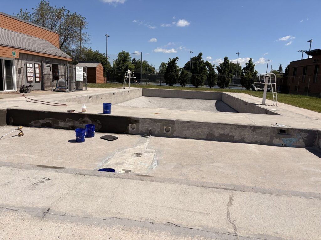 Sablage au jet de la piscine municipale de Sainte-Julie (11)