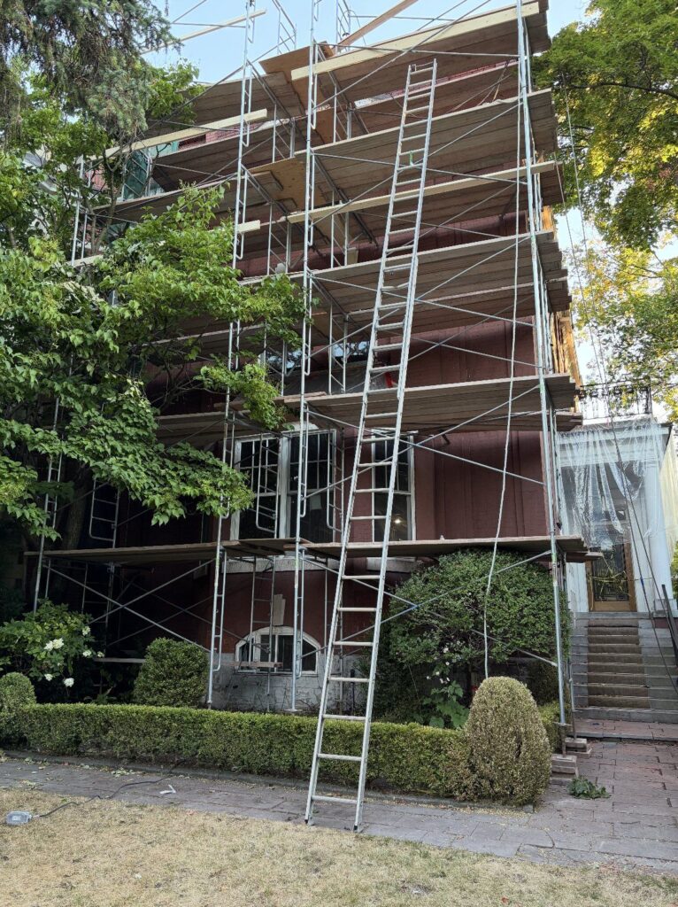 Décapage de peinture sur brique à Westmount (5)