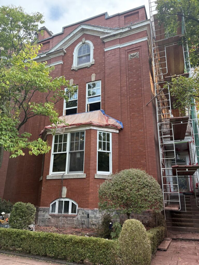 Décapage de peinture sur brique à Westmount (12)
